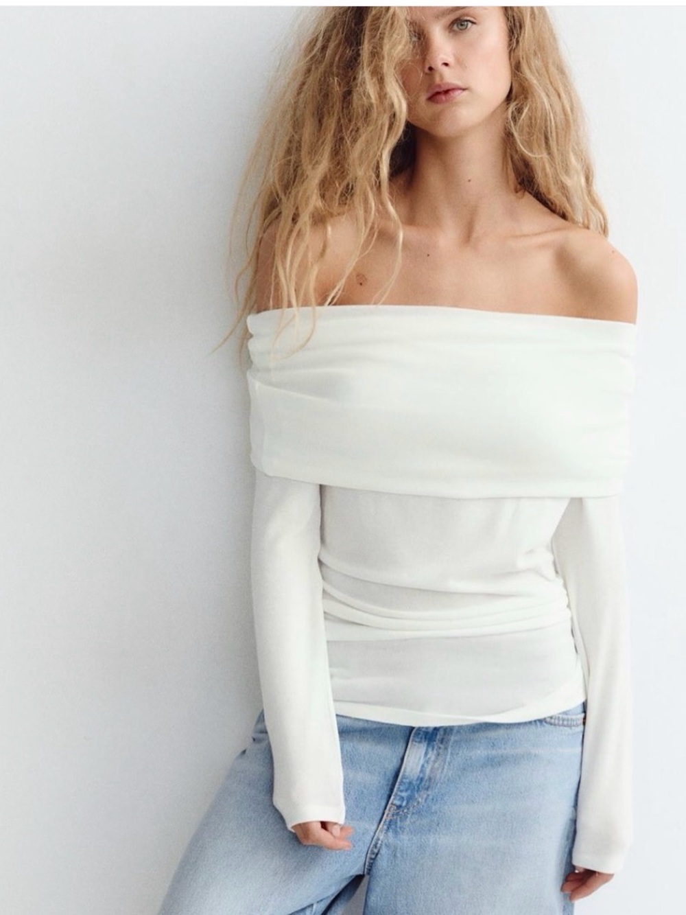 Zara Off-Shoulder White Women's ruched knit Top